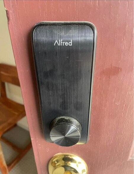 More Photos Of Suite C, Room 1, Charleston Office For Lease