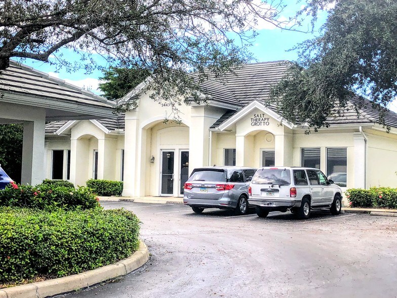 More Photos Of 3459 Pine Ridge Rd, Naples Office For Lease