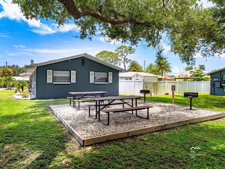 More Photos Of 605 Osceola Rd, Nokomis Apartments For Sale