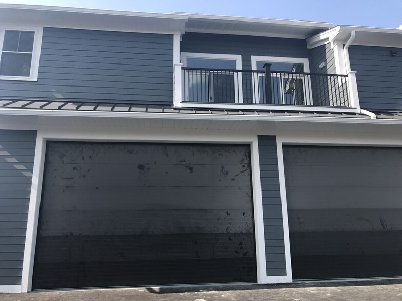 More Photos Of 42 Felton St, Waltham Light Distribution For Sale