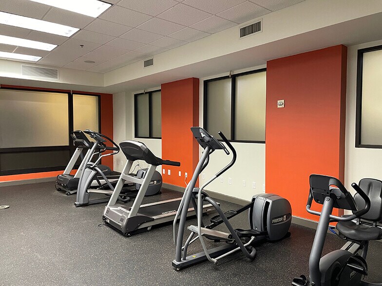 More Photos Of 31 W Adams St, Jacksonville Apartments For Lease