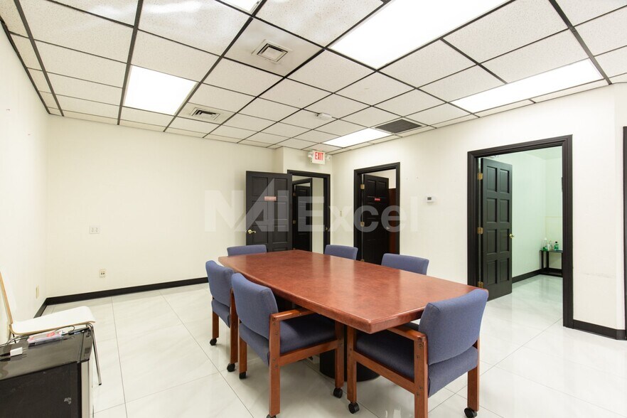 More Photos Of 601 S Rancho Dr, Las Vegas Medical For Sale