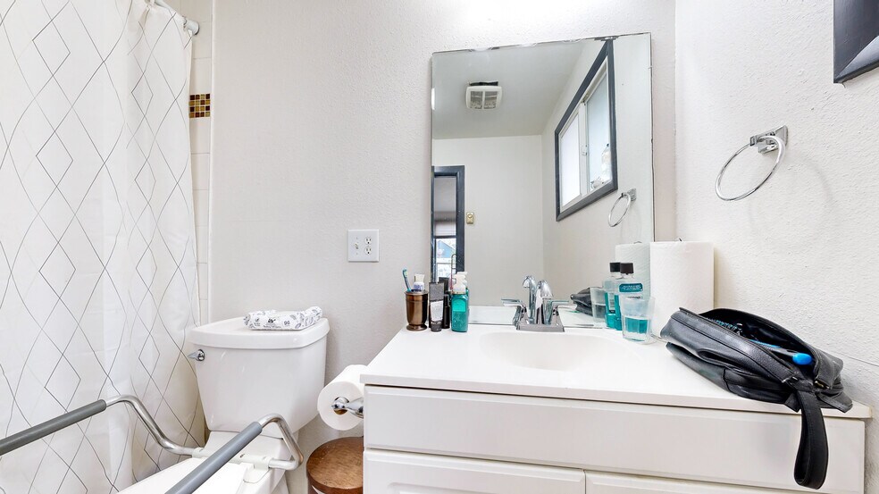 More Photos Of 1825 7th Ave, Greeley Multifamily For Sale