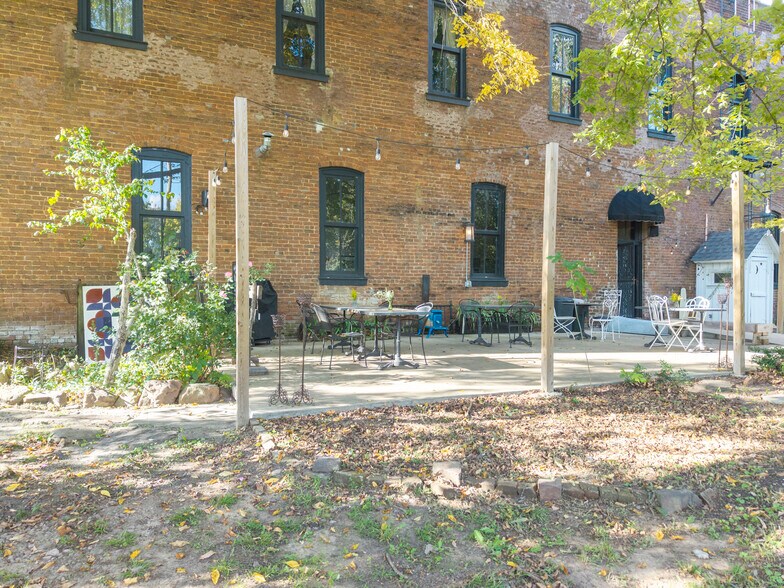 More Photos Of 411 E Front Ave, Chester Hospitality For Sale