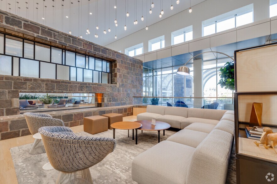 More Photos Of 101 E 2nd St, Tulsa Office For Lease