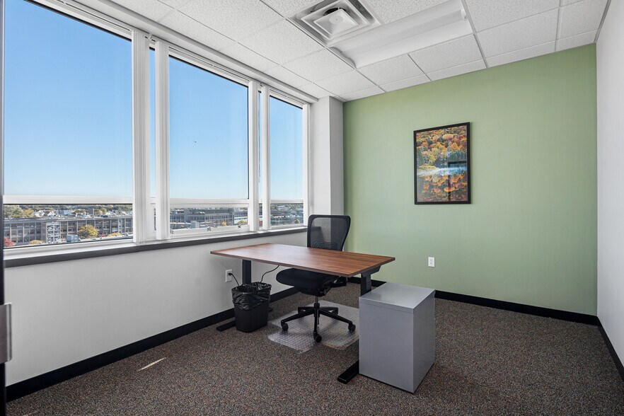 More Photos Of 500 Cummings Ctr, Beverly Office For Lease