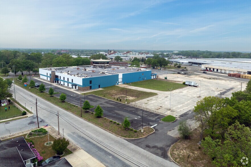 More Photos Of 600 G St, Millville Light Manufacturing For Lease