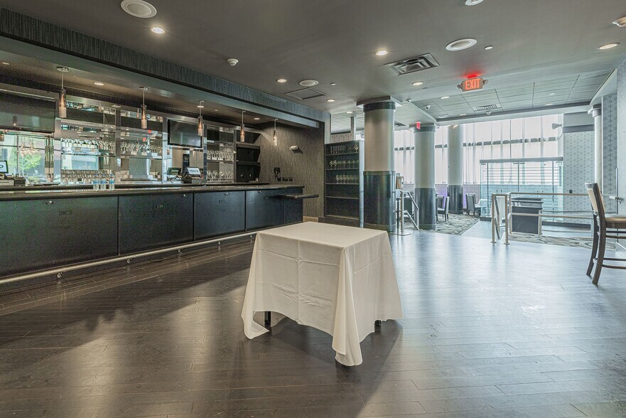 More Photos Of 125 E Main St, Rochester Hotel For Lease