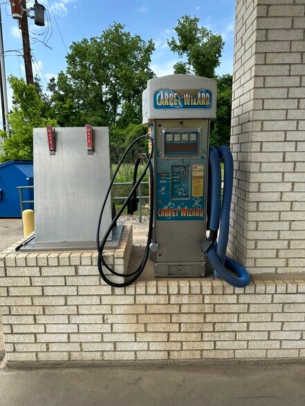 More Photos Of 600 Highway 110 N, Whitehouse Carwash For Sale