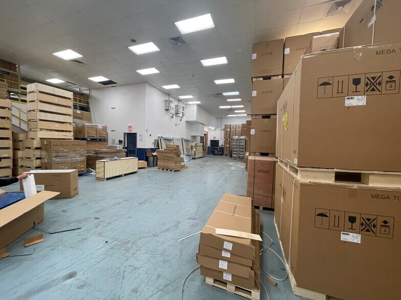 More Photos Of 24 Snake Hill Rd, North Scituate Manufacturing For Lease