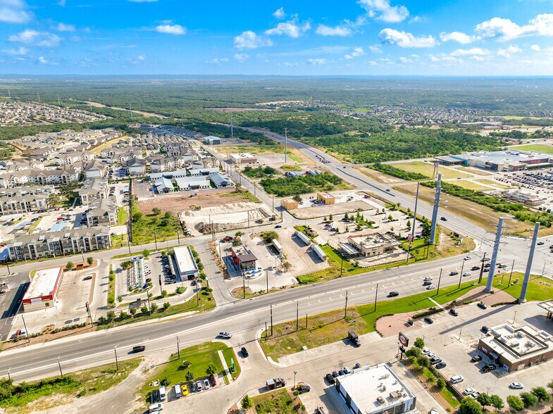 More Photos Of 211 Crossing Ave, San Antonio Office For Sale