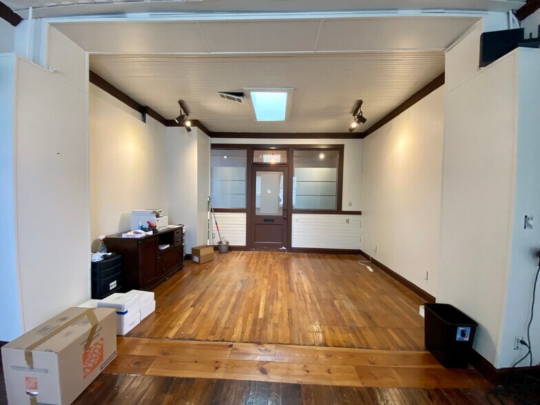 More Photos Of 100 E Louisiana St, McKinney Loft Creative Space For Lease