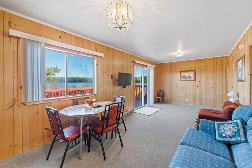 More Photos Of 4484 Fish Mill, Westlake Hotel For Sale