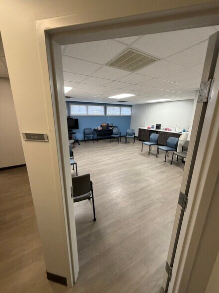 More Photos Of 255 N Miami St, Wabash Medical For Sale