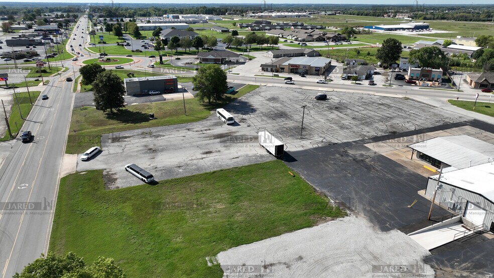 More Photos Of Grand Ave and Fairlawn Ave, Carthage Land For Lease
