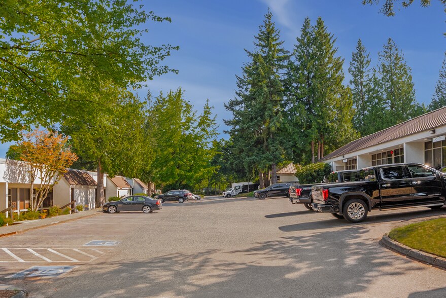 More Photos Of 4002-4014 148th Ave NE, Redmond Unknown For Lease