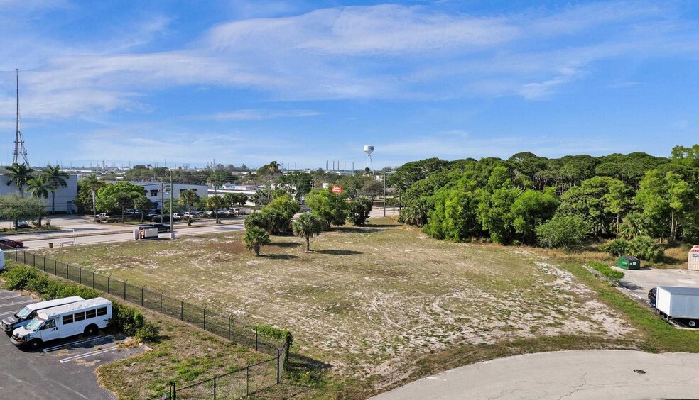 Primary Photo Of 53rd Ct N, Mangonia Park Land For Lease