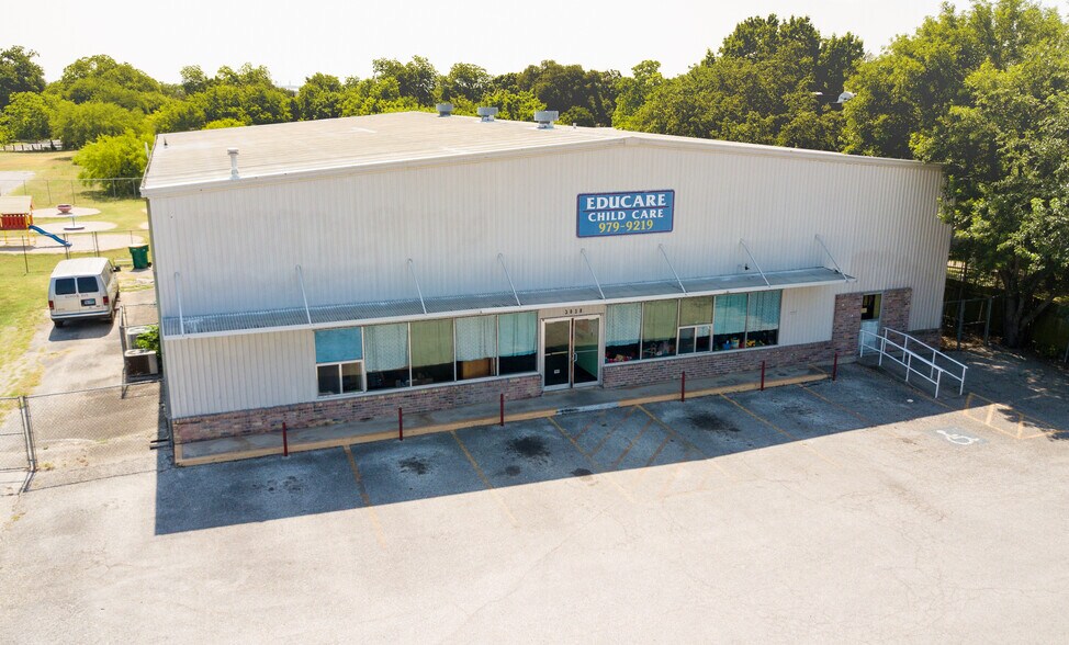 More Photos Of 3838 West Ave, San Antonio Warehouse For Sale