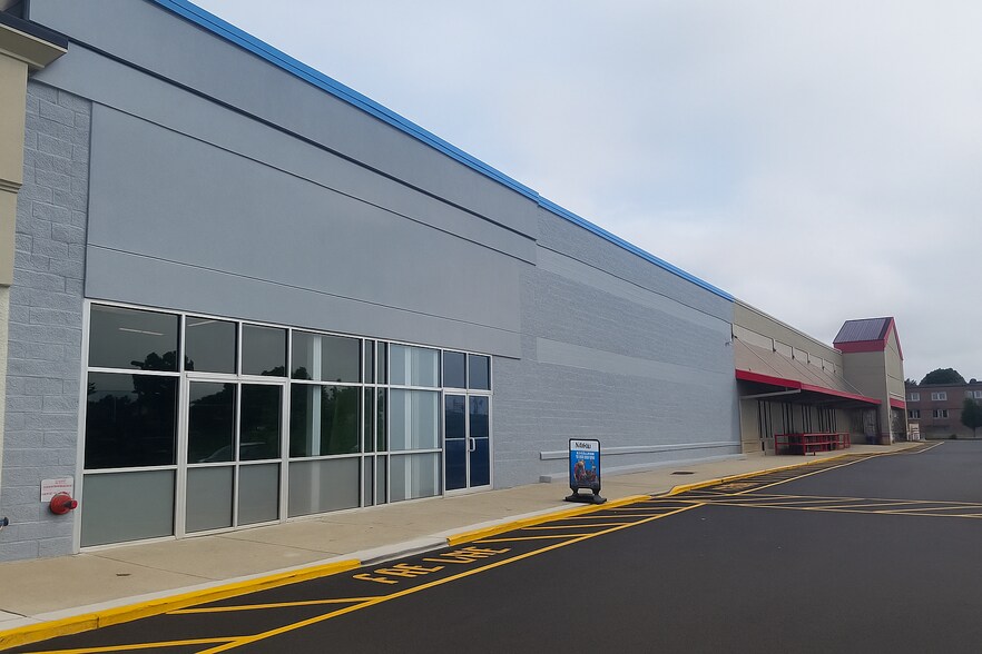 More Photos Of 8842-8966 Frankford Ave, Philadelphia Unknown For Lease