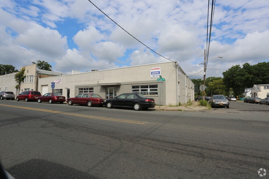 Primary Photo Of 641 E Elizabeth Ave, Linden Warehouse For Lease