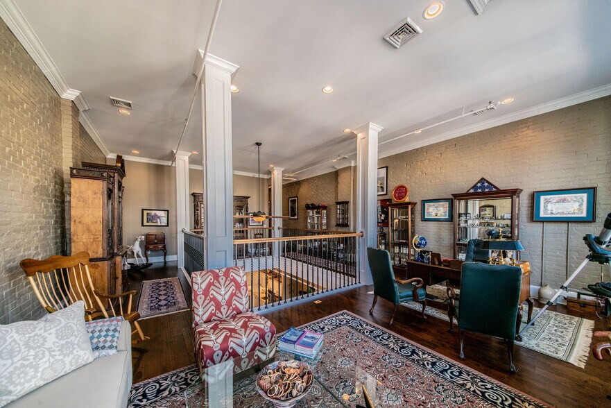 More Photos Of 212 Broadway St, Paducah Apartments For Sale