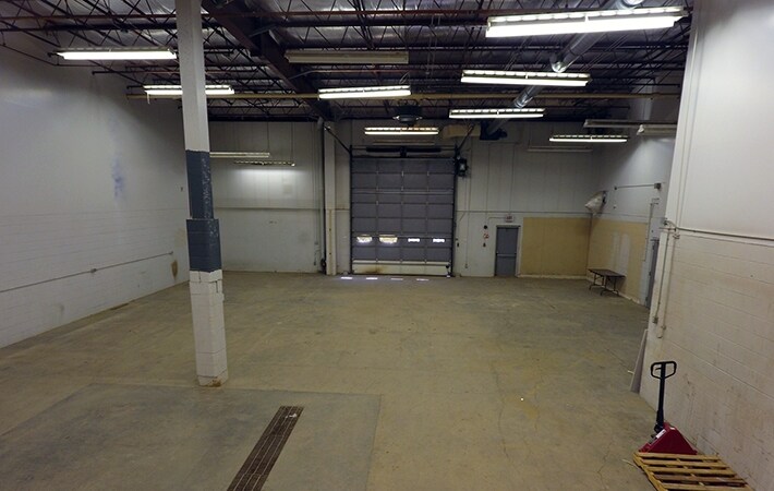 More Photos Of 221 Winnipeg St N, Regina Light Distribution For Lease