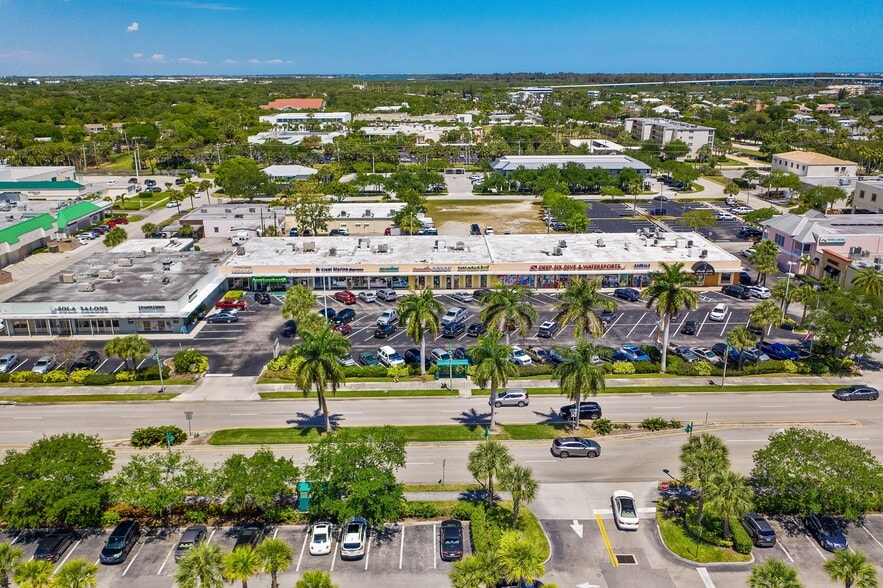 More Photos Of 474 21st St, Vero Beach General Retail For Sale