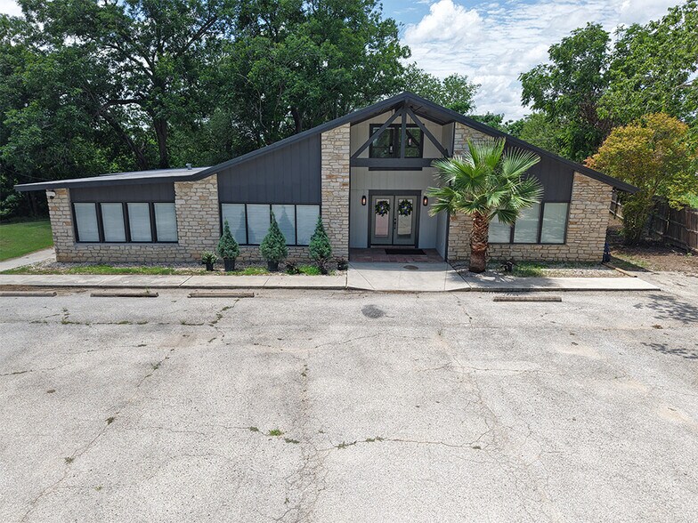 More Photos Of 1801 Uhland Rd, San Marcos Lodge Meeting Hall For Sale