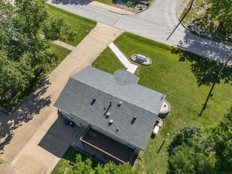 More Photos Of 535 Elm St, Hillsboro Office For Sale