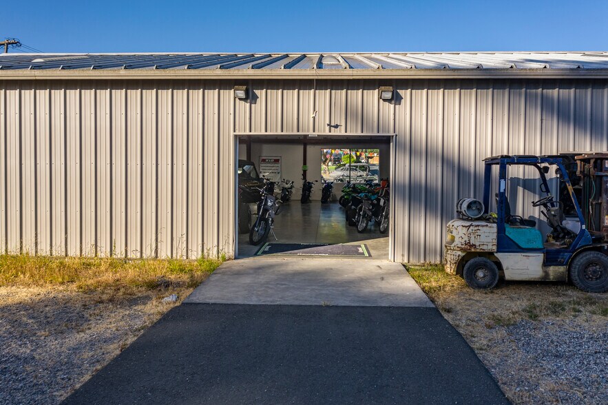 More Photos Of 3480 Petaluma Blvd N, Petaluma Self Storage For Sale