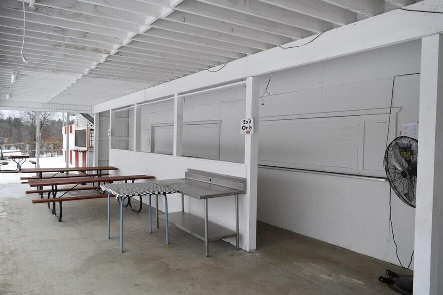 More Photos Of 11215 Flagstaff Rd, Tomah Racetrack For Sale