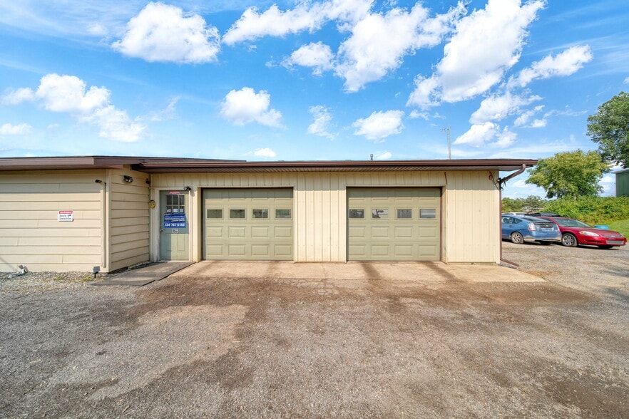 More Photos Of 2768 W Carleton Rd, Hillsdale Specialty For Sale