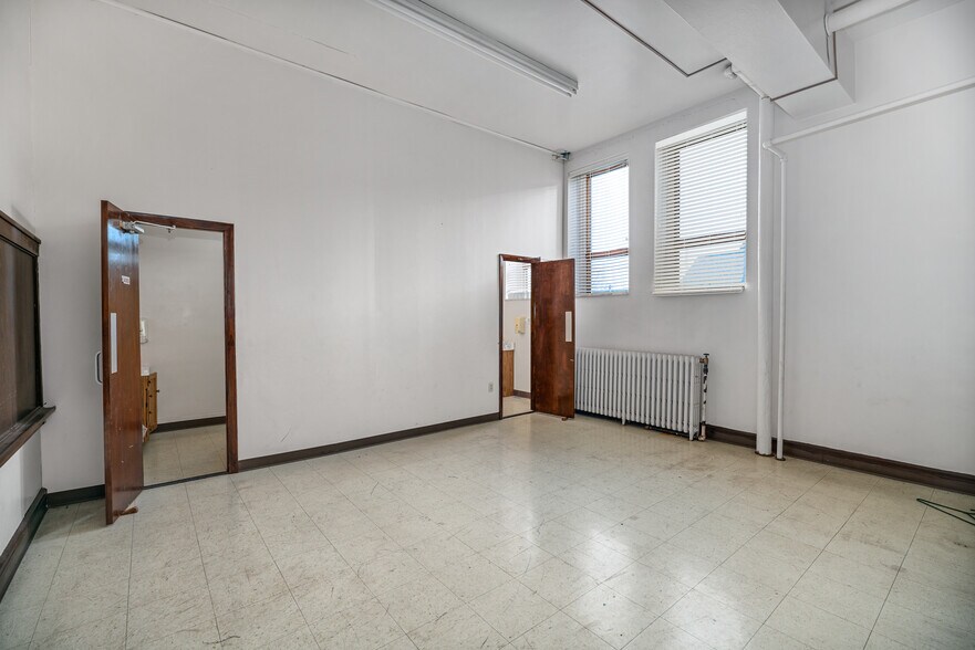 More Photos Of 105 S 5th St, Duquesne Religious Facility For Sale