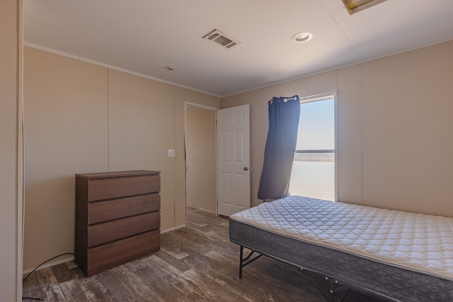 More Photos Of 9604 W County Road 152, Midland Warehouse For Sale