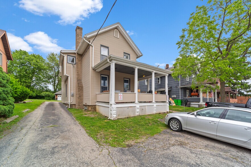 More Photos Of 579 Broadway Ave, Bedford Apartments For Sale