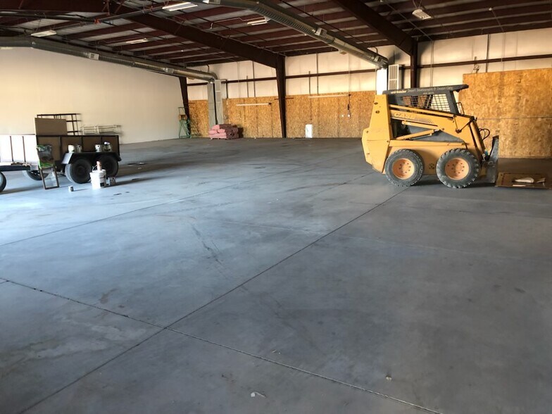 More Photos Of 1655 S Sullivan Ln, Camp Verde Warehouse For Lease