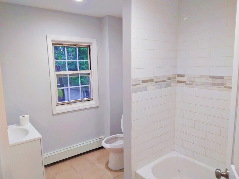 More Photos Of 443 Jackson Ave, Elizabeth Storefront Retail Residential For Sale