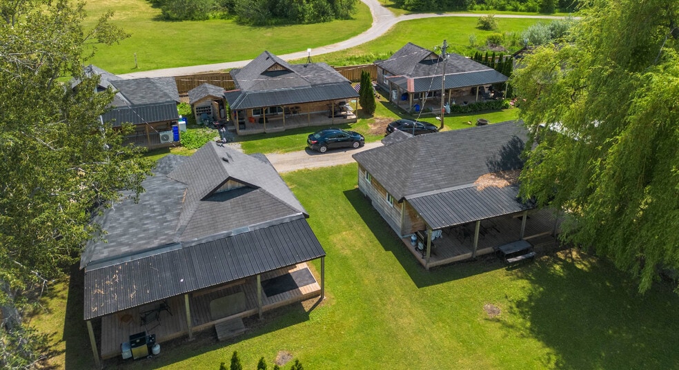 Primary Photo Of 252 Dunnette Landing Rd, Roseneath Hotel For Sale