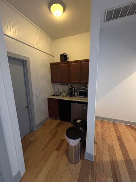 Primary Photo Of 2201-2213 Middle St, Sullivans Island, Sullivans Island Office For Lease