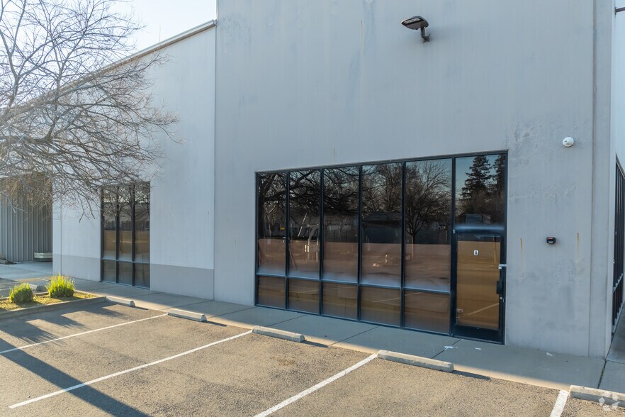 More Photos Of 8651 Younger Creek Dr, Sacramento Warehouse For Sale