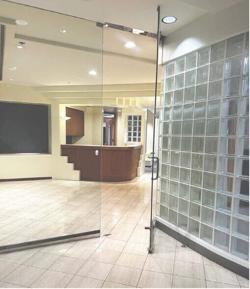 More Photos Of 410 Atkinson Dr, Honolulu Hotel For Lease