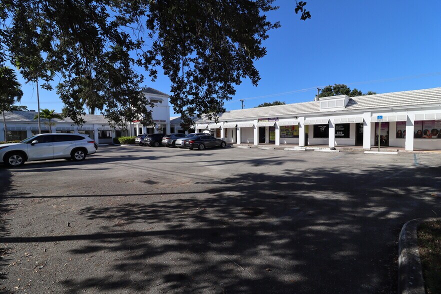 More Photos Of 6731-6755 Sunset Strip, Sunrise Unknown For Lease