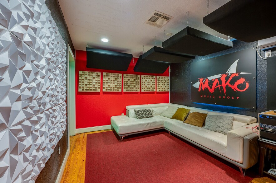 More Photos Of 2250 N Volusia Ave, Orange City Specialty For Sale