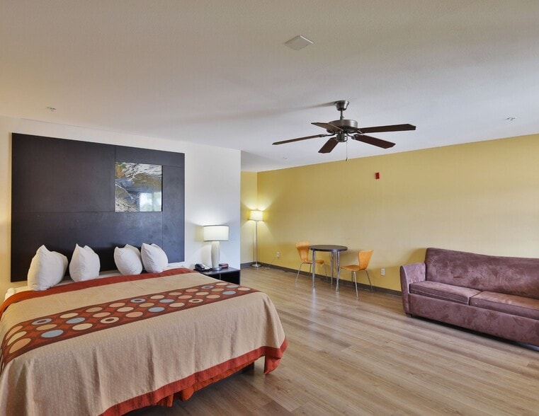 More Photos Of 81753 111 Hwy, Indio Hotel For Sale