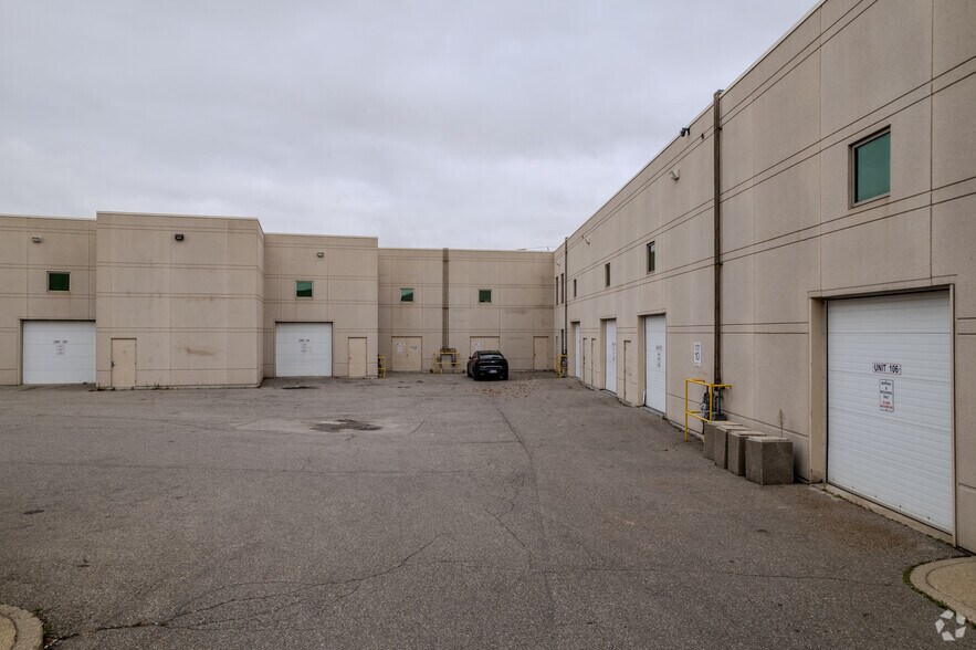 More Photos Of 2 Automatic Rd, Brampton Light Manufacturing For Sale