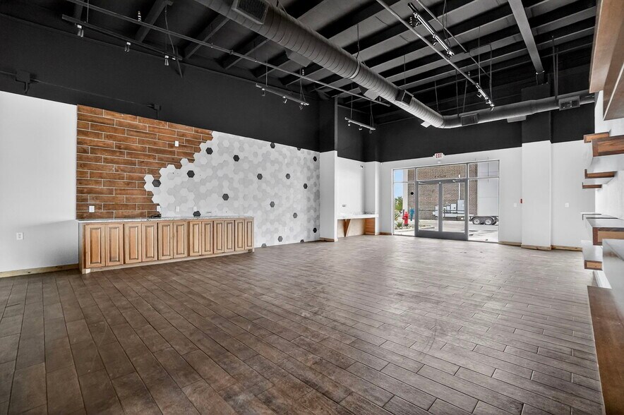 More Photos Of 6900 N State Highway 349, Midland General Retail For Lease