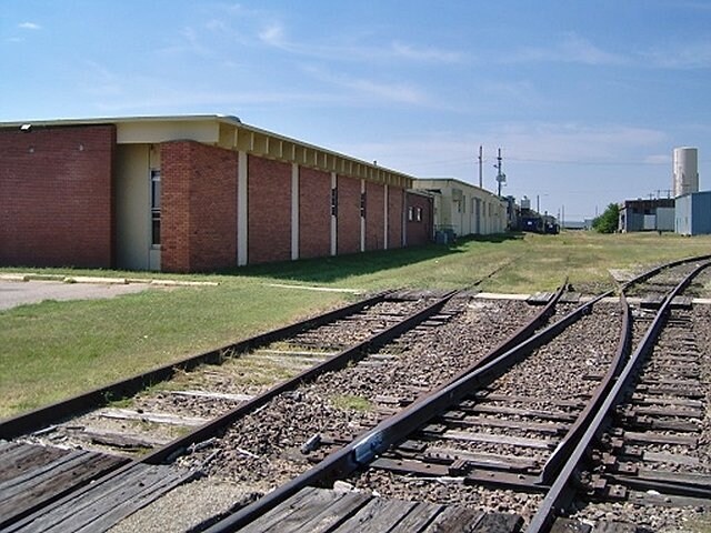 More Photos Of 7615 Warehouse Ave, Winfield Manufacturing For Lease
