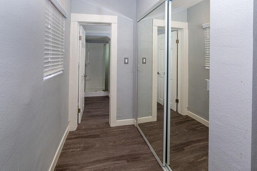 More Photos Of 1377 Warren Ave, Long Beach Apartments For Sale