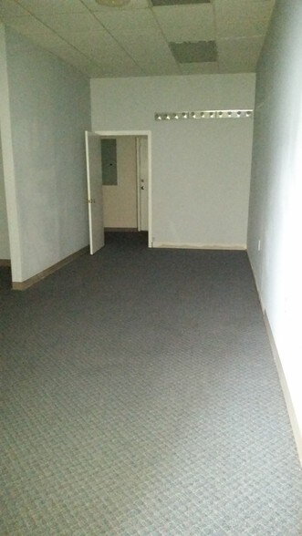 More Photos Of 4582 Cumberland Rd, Fayetteville Freestanding For Lease