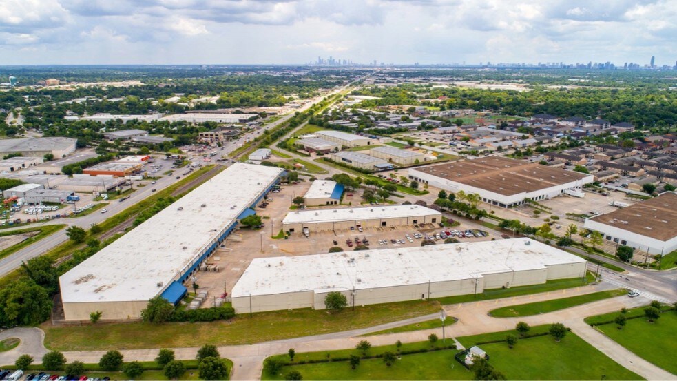 More Photos Of 8700 Clay Rd, Houston Unknown For Lease